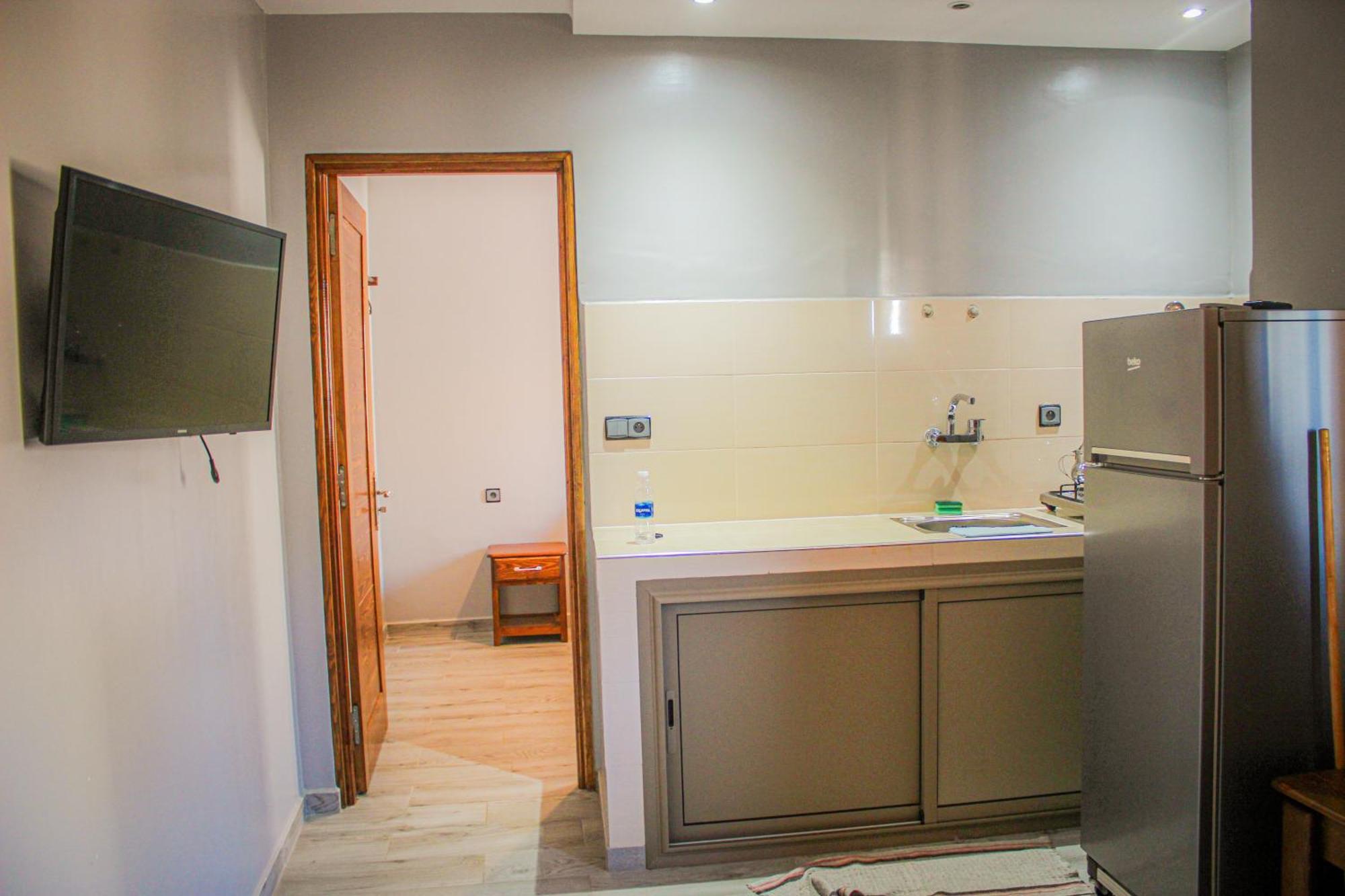 Apartment Corner House *